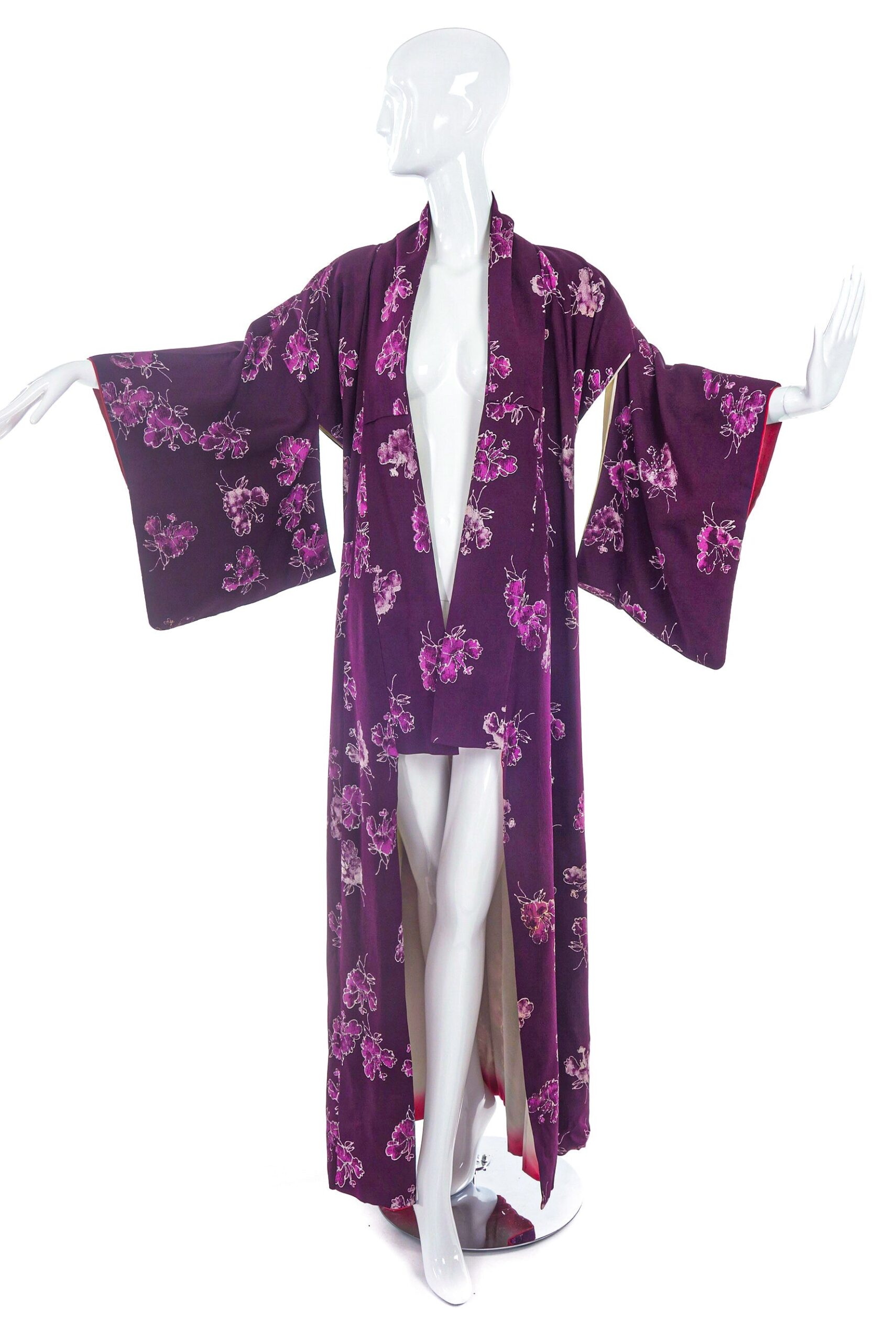 Vintage Purple Silk Crepe Kimono With Flower Print Vintage Purple Silk Crepe Kimono With Flower Print