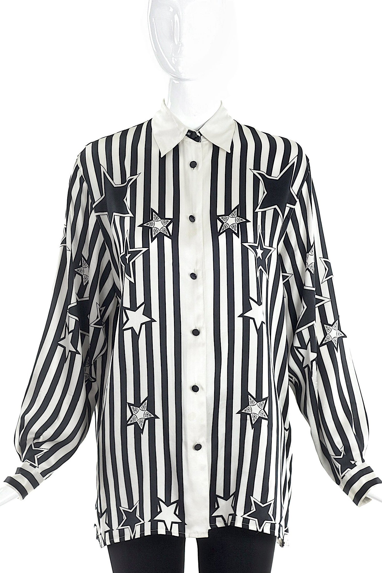 Vintage Black and White Star Print Silk Button-Up Shirt Vintage Black and White Star Print Silk Button-Up Shirt